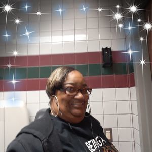 Meet your Posher, Antonia